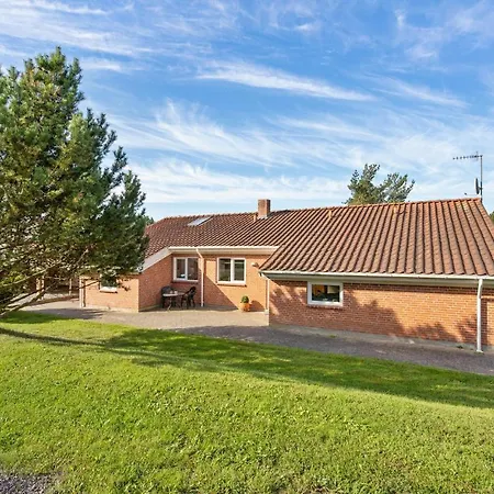 5 Bedroom Pet Friendly Home In Ebeltoft * Ebeltoft