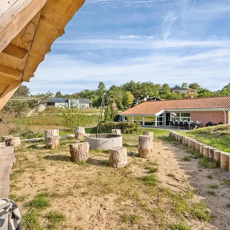 5 Bedroom Pet Friendly Home In Ebeltoft Holiday home *