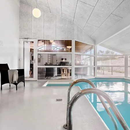 Beach Front Home In Ebeltoft With Sauna *
