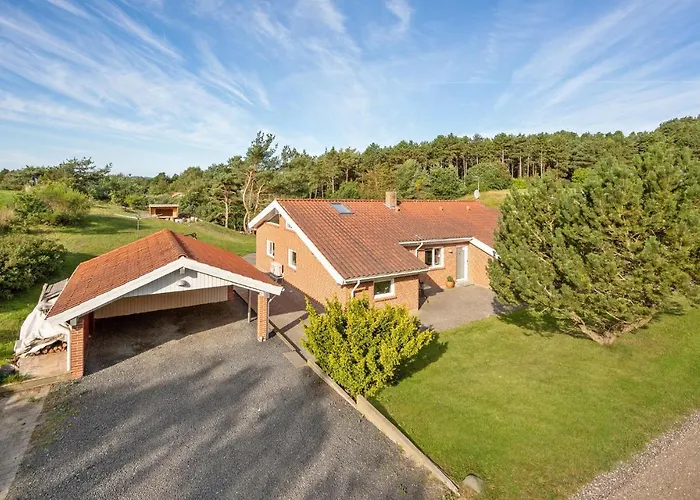 5 Bedroom Pet Friendly In