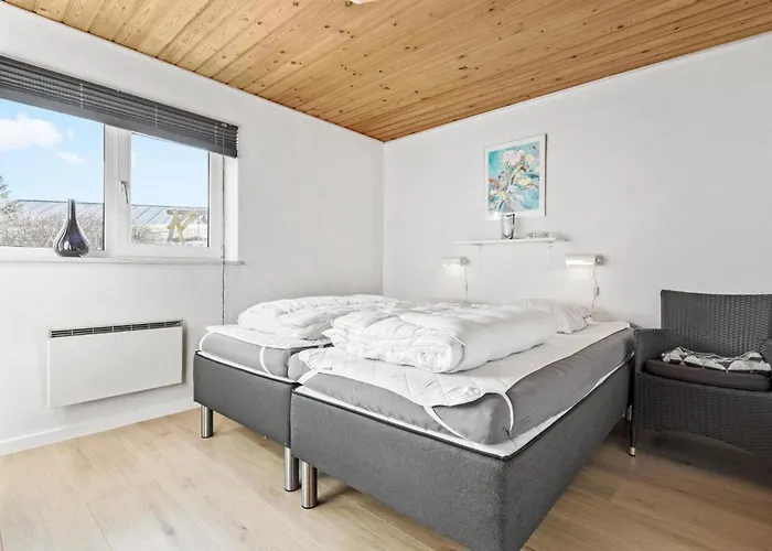 5 Bedroom Pet Friendly In